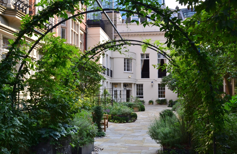 Gallery image 3: the-drapers-hall
