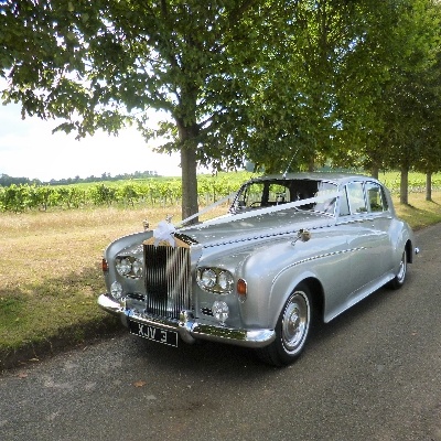 How to find the perfect wedding transport