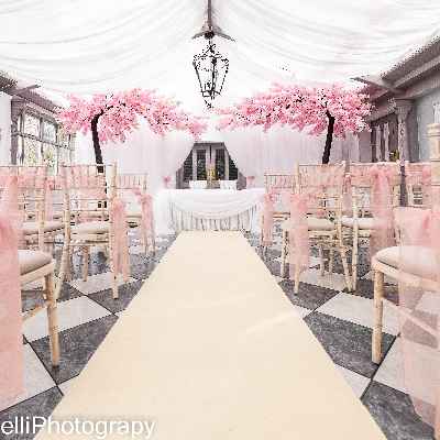 Get married at the grand Stanhill Court