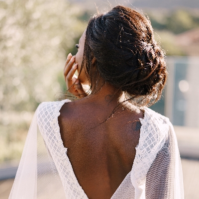 How to create a textured up do
