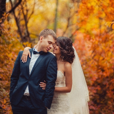 Hair and make-up ideas for autumnal brides