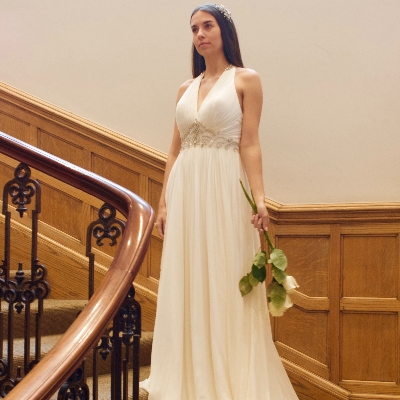 Designer wedding dress savings worth thousands of pounds offered in support of children’s hospice charity