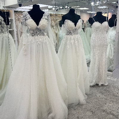 Find your dream dress with Signature Wedding Show exhibitor
