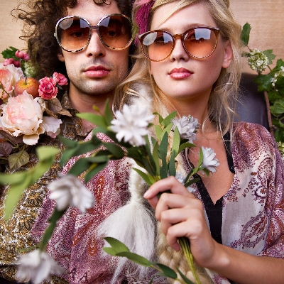 2024 wedding trend: cocktails to serve at 70s-inspired weddings!