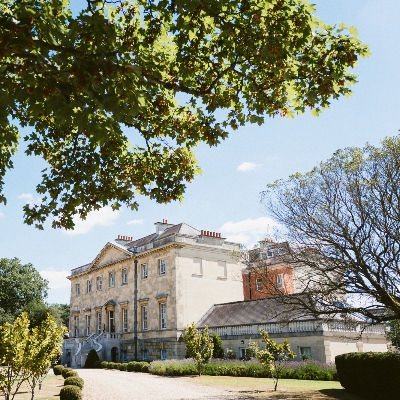 Wedding News: Harper Weddings offers Tasting Experiences at Botleys Mansion