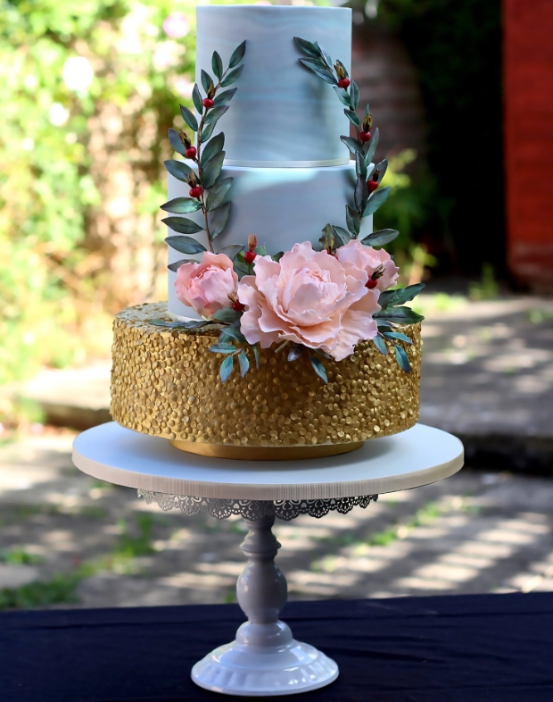 We asked Achintha from Dlux Cakes how you can save money on your big-day bake: Image 1