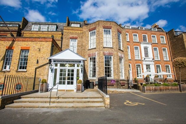 Richmond Hill Hotel has launched a Winter Wedding Package: Image 1