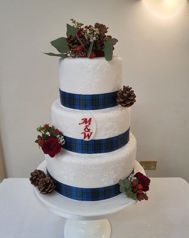 Christmas-themed wedding cake