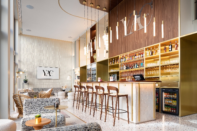 Bar at Hotel YAC Paris Clichy