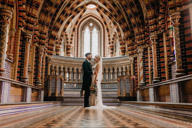 wedding couple in cloisters