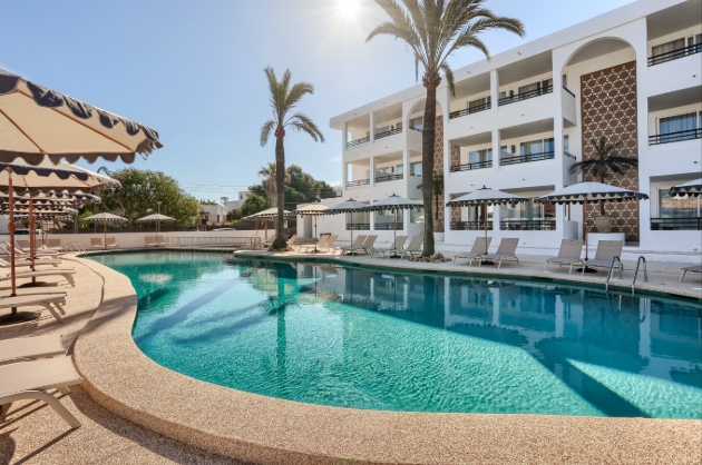 IDILIQ Hotels & Resorts swimming pool