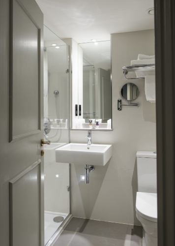 Bush Hotel Farnham