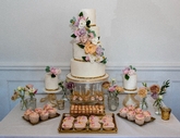 Thumbnail image 2 from Wedding Cakes by Lisa Broughton